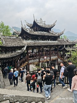 恩施