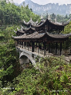 恩施